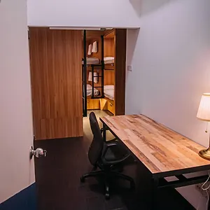Bluewaters Pods 38 Hongkong St Singapore